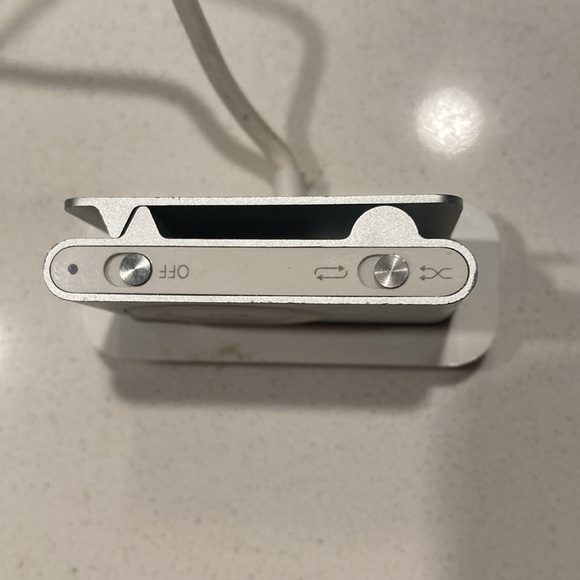 Mini iPod - Picture 2 of 4